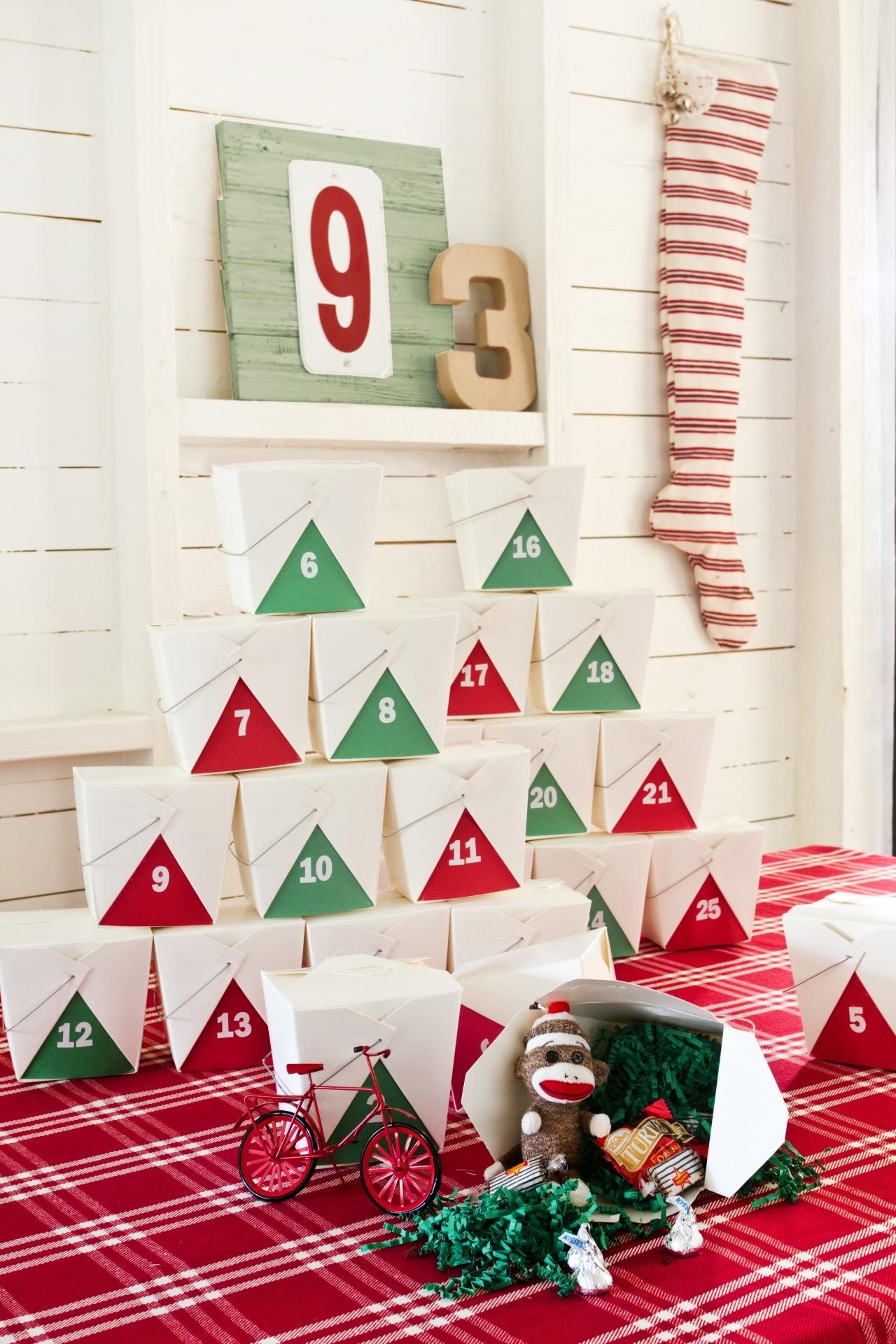 Make Your Own Takeout Box Advent Calendar | Hgtv pertaining to Create An Advent Calender Wooden