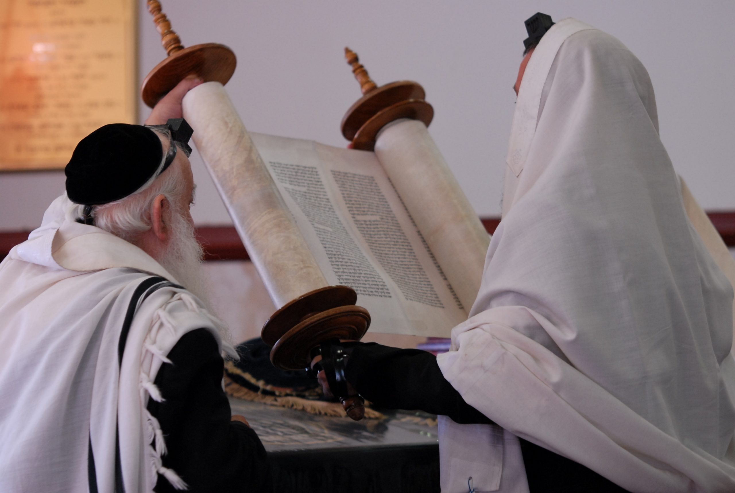 File:pikiwiki Israel 16920 Torah Reading - Wikimedia Commons regarding What Is The Next Reading For Torah