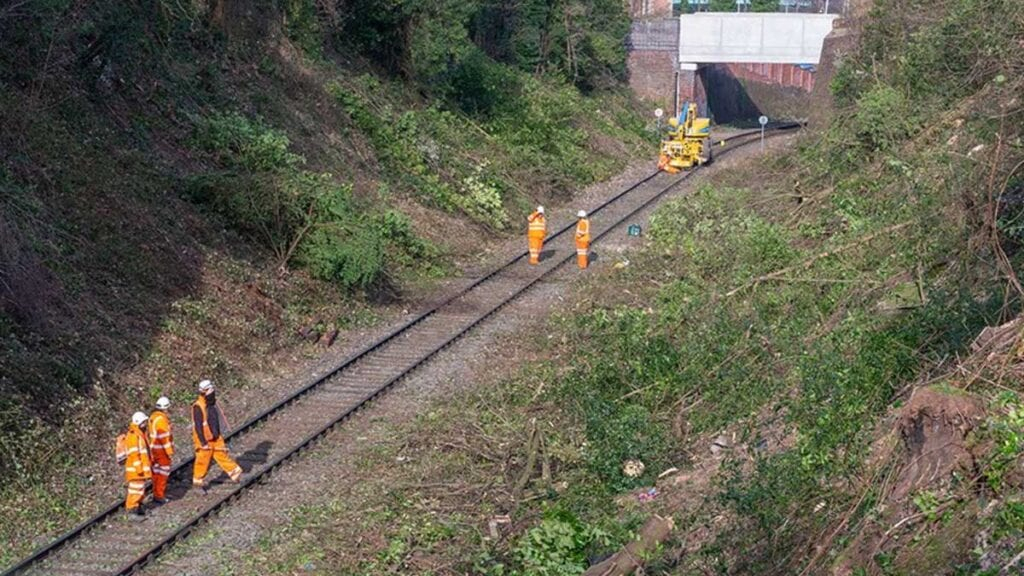 Britain&#039;S Shortest Branch Line Gets Superfast Upgrade