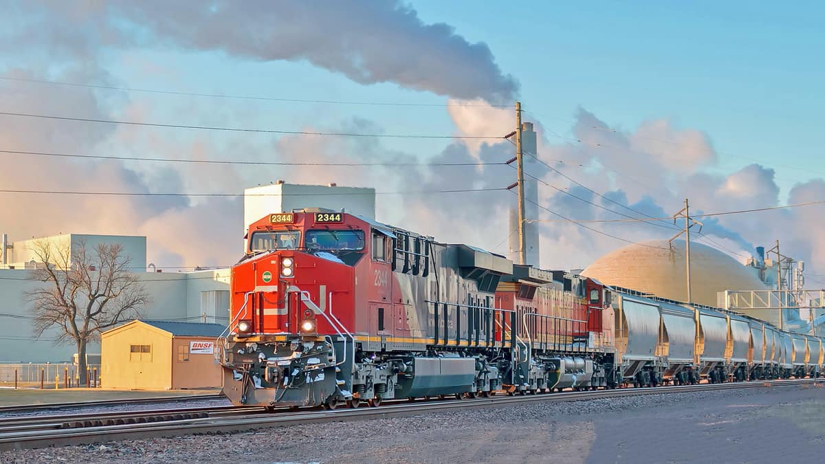 Protesters Block Canada&#039;S Rail Network For More Than A